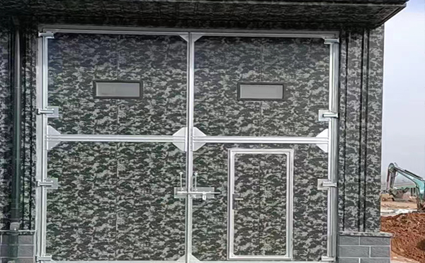 玛沁工业平开门