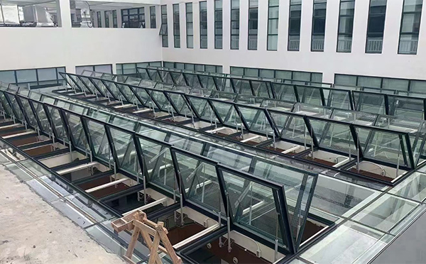 百安科技有限公司近期玛沁排烟窗项目案例分享 百安科技有限公司近期玛沁排烟窗项目案例分享